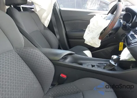 2021 Toyota C-Hr Le z USA, uszkodzony, nr VIN JTNKHMBX6M1105091